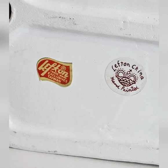 Lefton Honey Brook Hollow Village Cottontail Candy Shoppe Light #00630 1992 - Picture 6 of 9